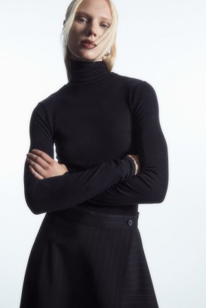 COS Merino Wool Turtleneck Top Women's Tops Black | WF06-U4TW