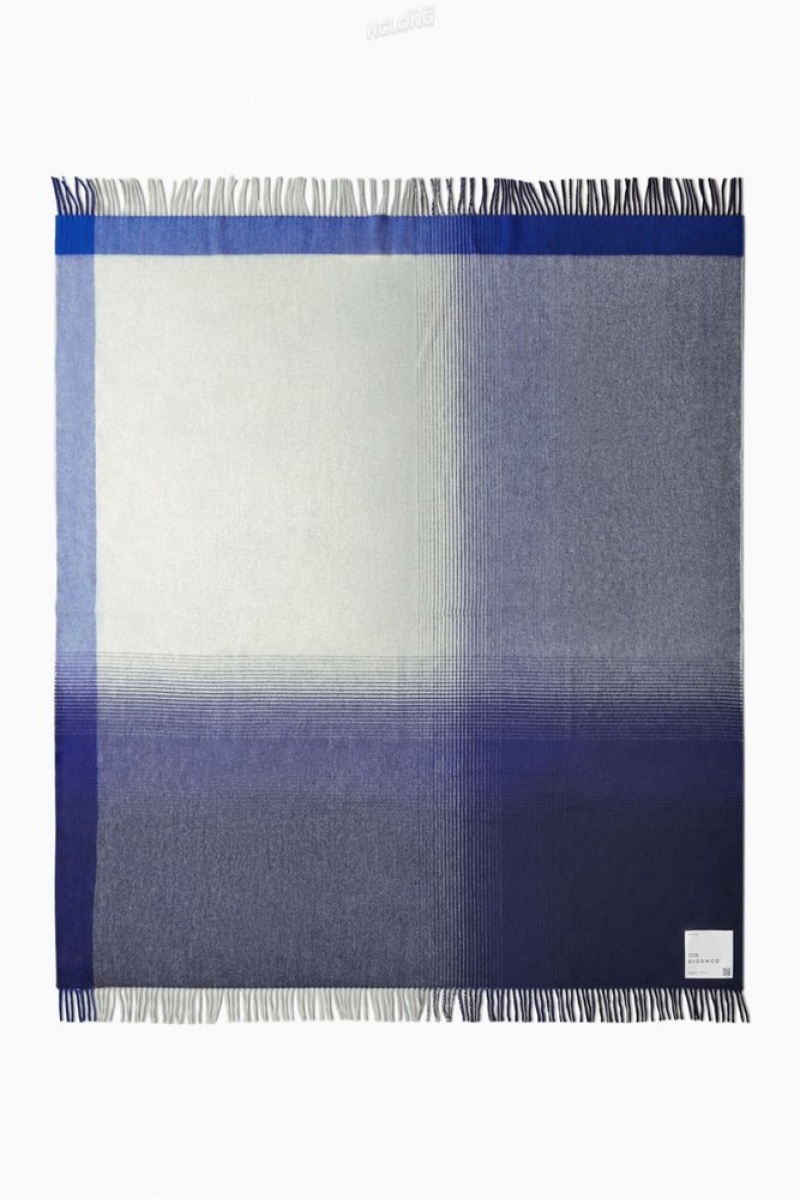 COS Checked Lambswool And Cashmere Blanket Women's Scarves Blue / Checked | UV90-C7NY