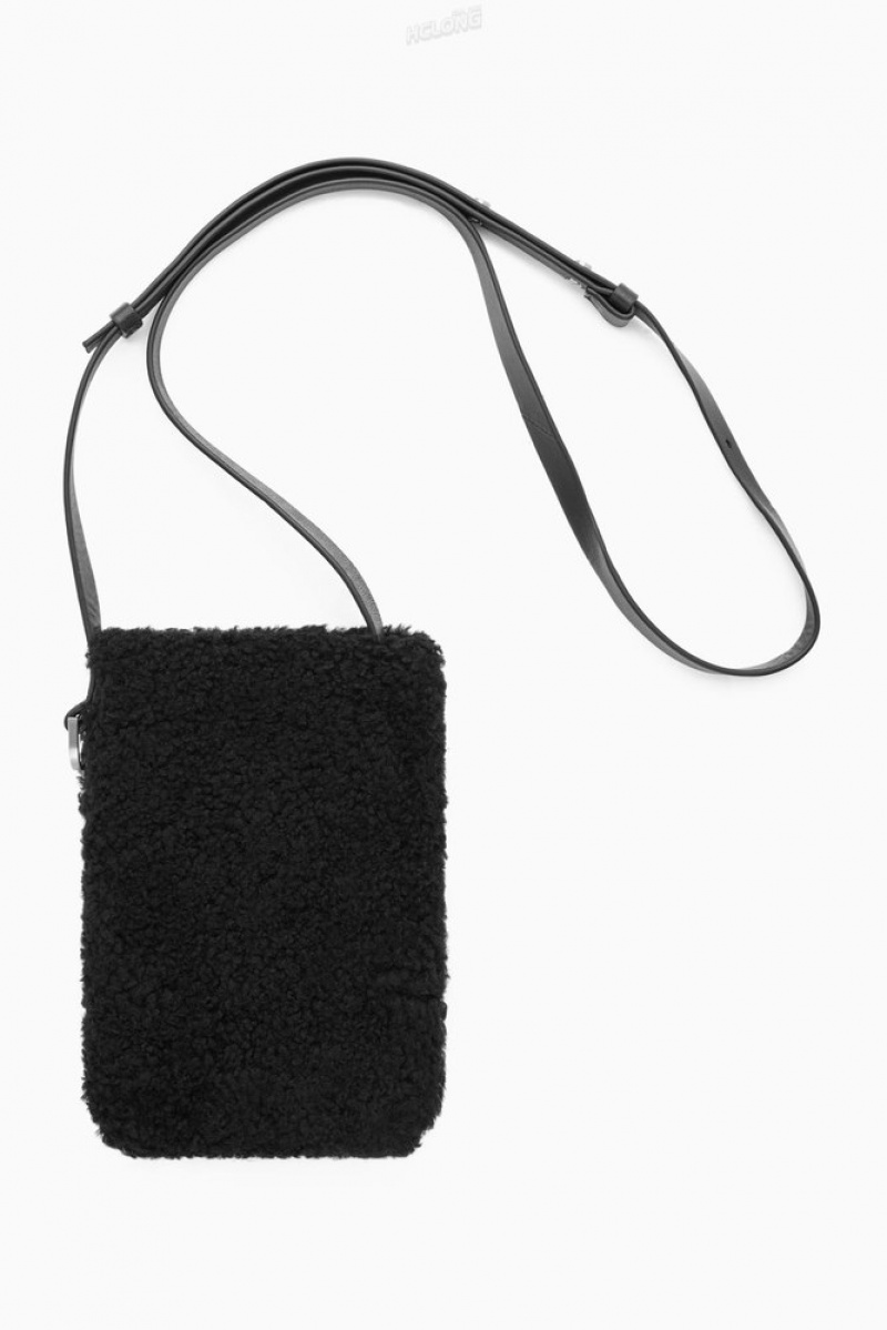 COS Crossbody Pouch - Shearling Men's Bags & Wallets Black | JT31-O7ED