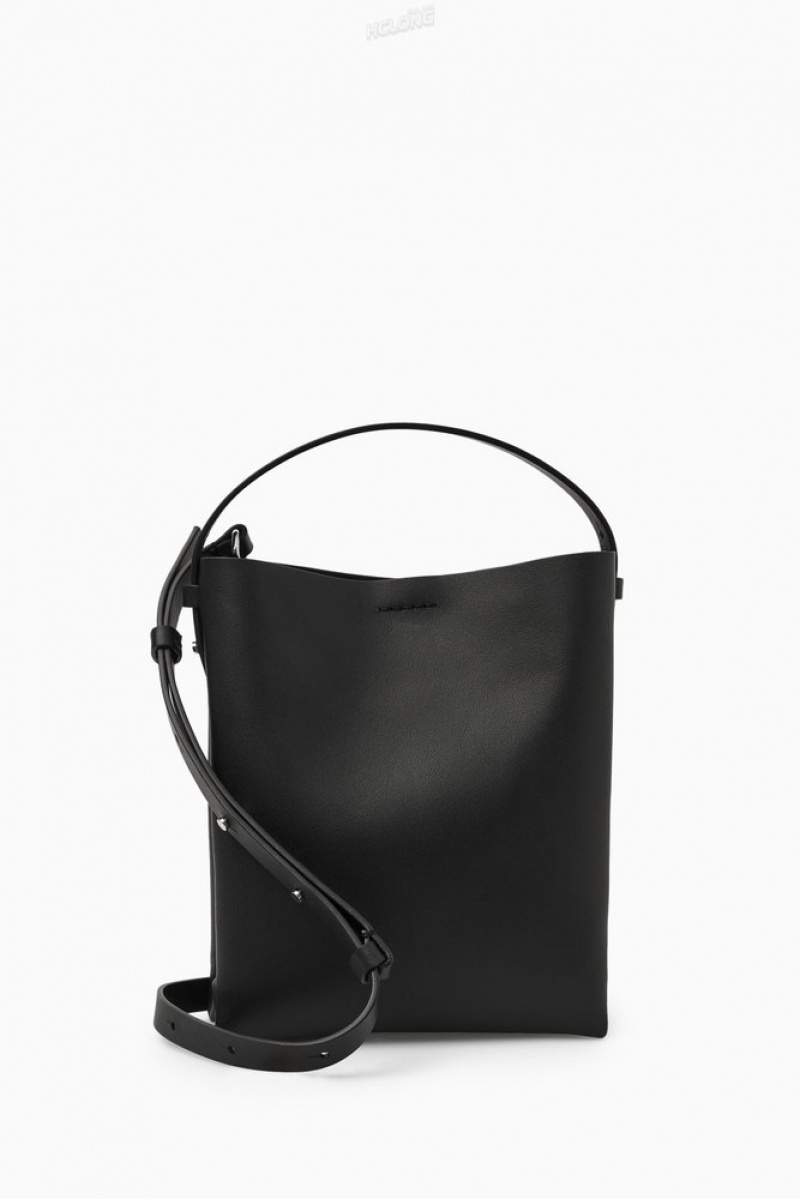 COS Mini Folded Crossbody Shopper - Leather Women's Bags Black | CO63-C1TB