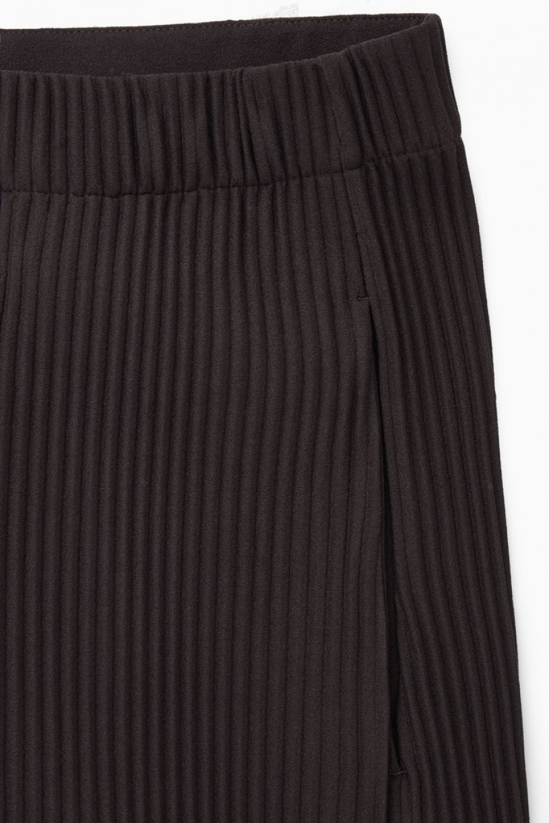 COS Pleated Wide-Leg Trousers Women's Trousers Dark Brown | OZ97-I1FC