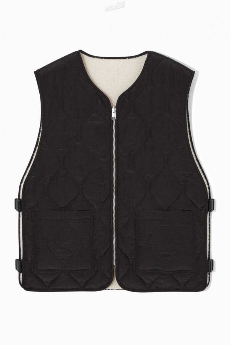 COS Reversible Fleece-Lined Utility Gilet Men's Tops Black | SF56-G2TC