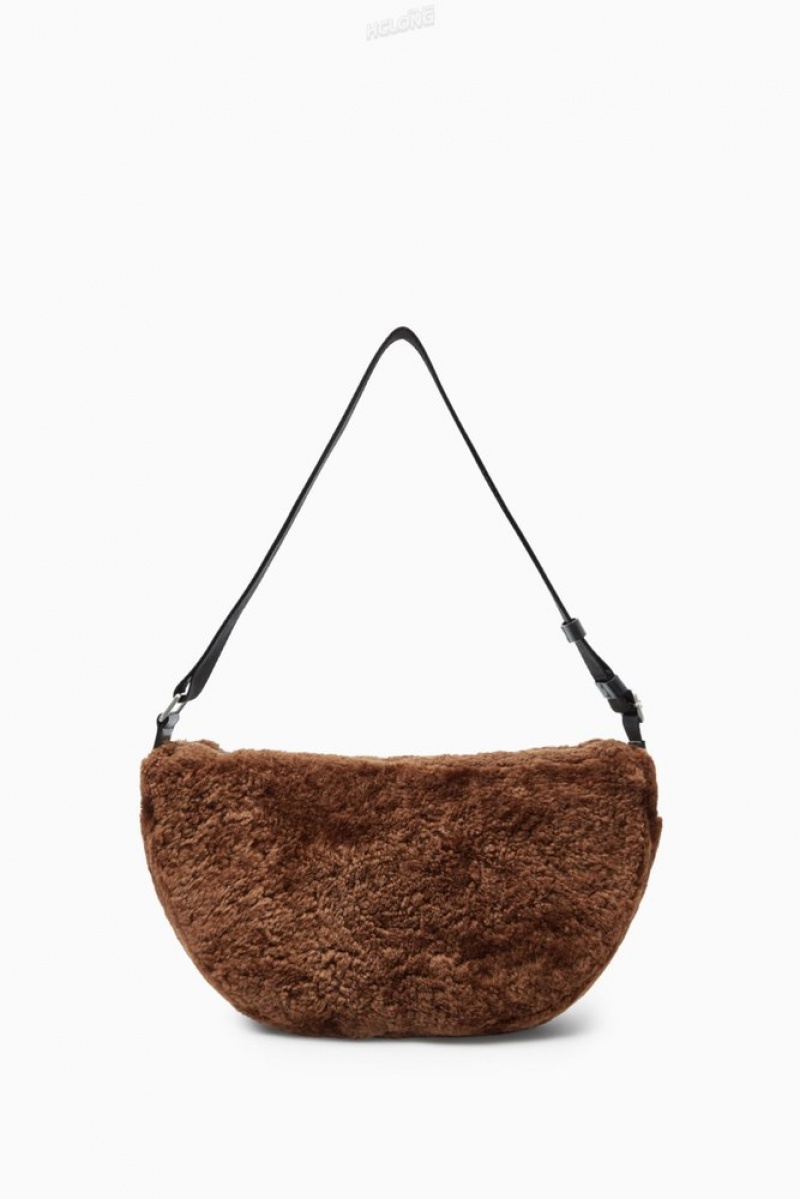 COS Slouchy Crossbody - Shearling Men's Bags & Wallets Brown | KF89-M5QJ