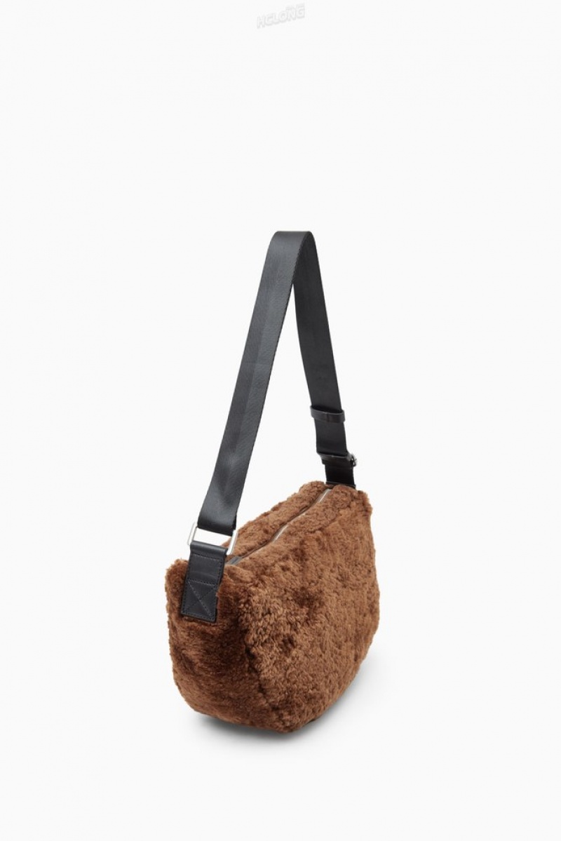 COS Slouchy Crossbody - Shearling Men's Bags & Wallets Brown | KF89-M5QJ