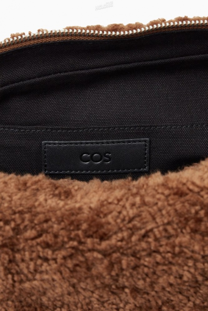 COS Slouchy Crossbody - Shearling Men's Bags & Wallets Brown | KF89-M5QJ