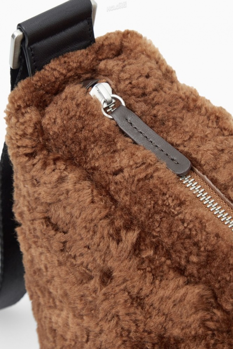 COS Slouchy Crossbody - Shearling Men's Bags & Wallets Brown | KF89-M5QJ