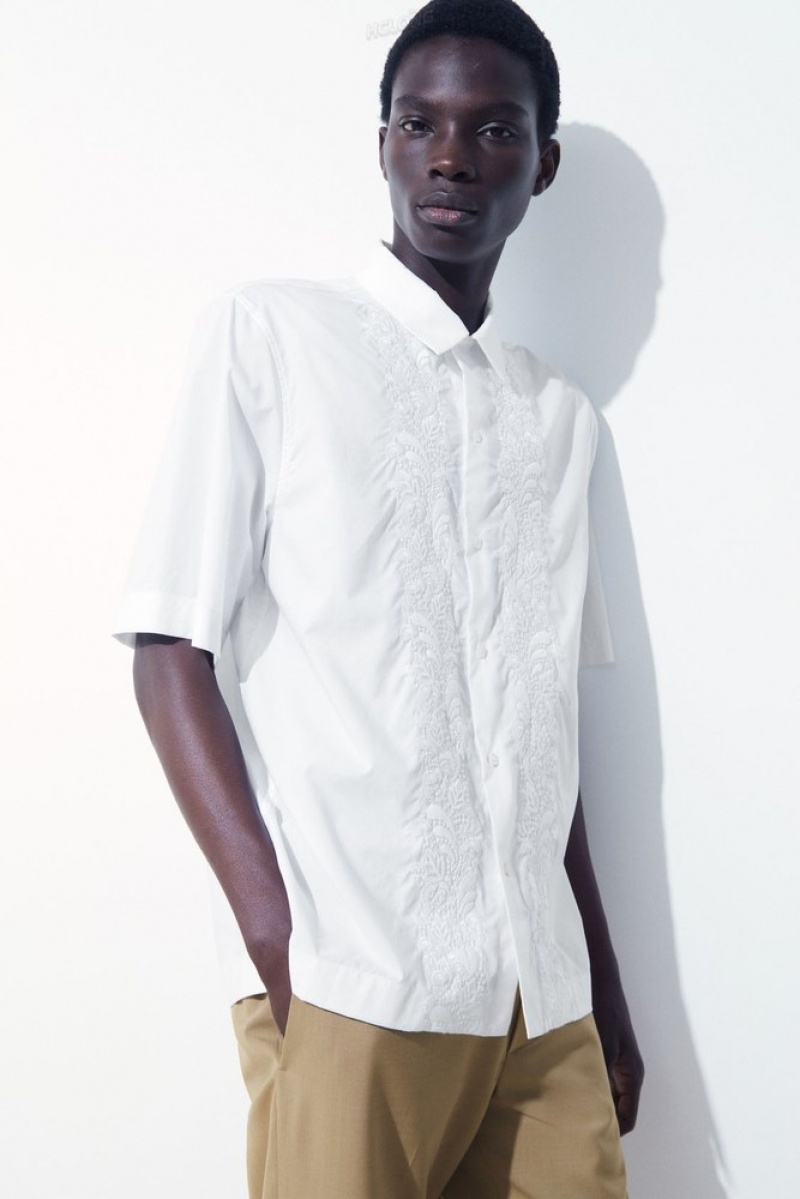 COS The Embroidered Short-Sleeved Shirt Men's Shirts White | TU44-G2CJ